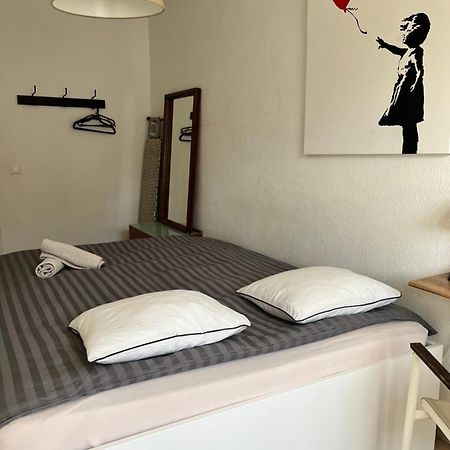 Cool & Central 2 Bedroom In Heart Of Eaux-Vives Женева Экстерьер фото