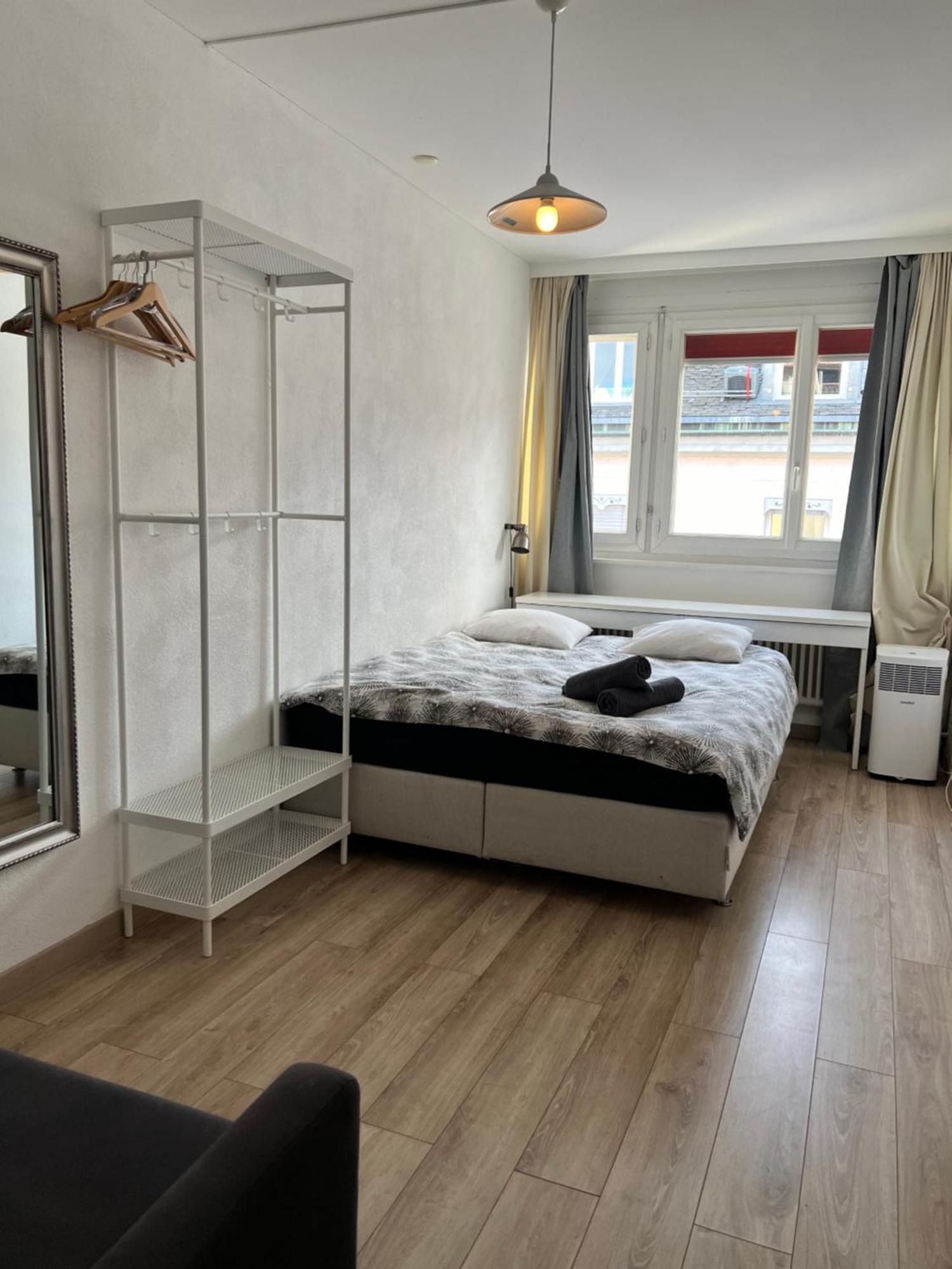 Cool & Central 2 Bedroom In Heart Of Eaux-Vives Женева Экстерьер фото